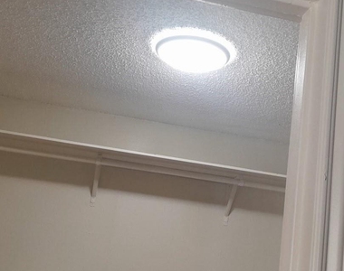 823 S Ripple Creek Drive - Photo Thumbnail 32