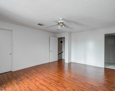 823 S Ripple Creek Drive - Photo Thumbnail 26