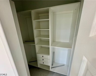 1208 Nw 25th Place - Photo Thumbnail 9
