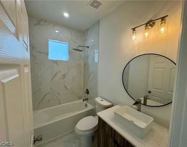 1208 Nw 25th Place - Photo Thumbnail 19