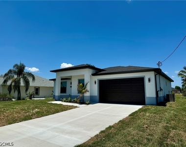 1208 Nw 25th Place - Photo Thumbnail 2