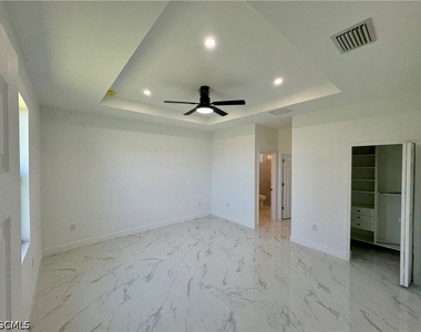 1208 Nw 25th Place - Photo Thumbnail 8
