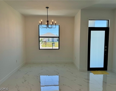 1208 Nw 25th Place - Photo Thumbnail 5