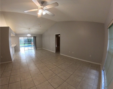 546 Whispering Wind Bend - Photo Thumbnail 7