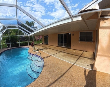 546 Whispering Wind Bend - Photo Thumbnail 20