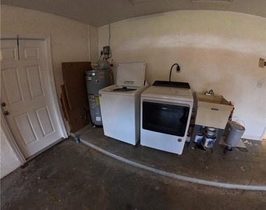 546 Whispering Wind Bend - Photo Thumbnail 12
