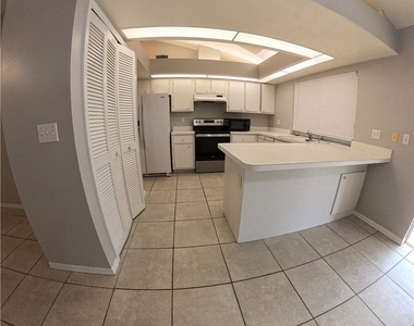 546 Whispering Wind Bend - Photo Thumbnail 16