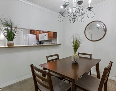 15126 Parkside Drive - Photo Thumbnail 8