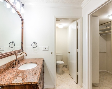15126 Parkside Drive - Photo Thumbnail 14
