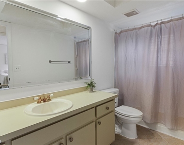 15126 Parkside Drive - Photo Thumbnail 23