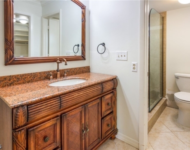 15126 Parkside Drive - Photo Thumbnail 16