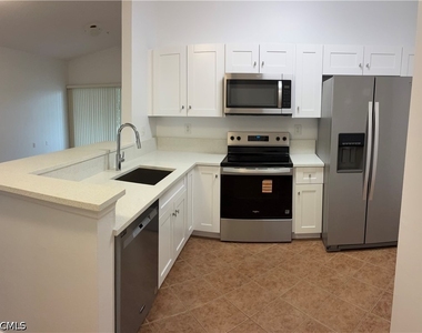 15401 Bellamar Circle - Photo Thumbnail 4