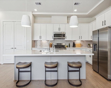 1508 Colonial Gorge Drive - Photo Thumbnail 5