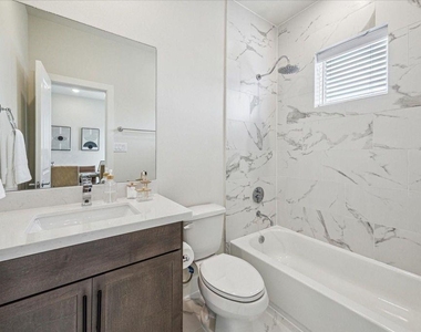 1508 Colonial Gorge Drive - Photo Thumbnail 10