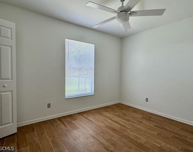 910 Sw 3rd Avenue - Photo Thumbnail 20