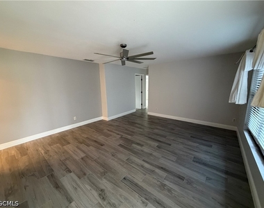 2121 Se 1st Terrace - Photo Thumbnail 4
