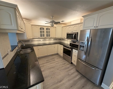 2121 Se 1st Terrace - Photo Thumbnail 2