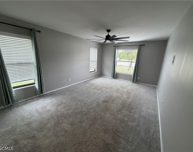 2121 Se 1st Terrace - Photo Thumbnail 6
