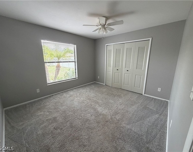 2121 Se 1st Terrace - Photo Thumbnail 11
