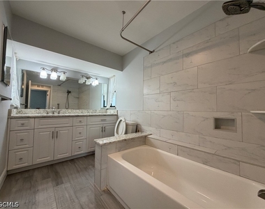 2121 Se 1st Terrace - Photo Thumbnail 10