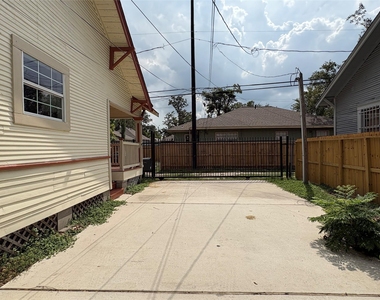 404 E 29th - Photo Thumbnail 25