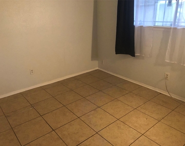 9531 Pagewood Lane - Photo Thumbnail 7