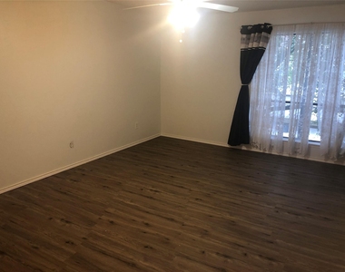 9531 Pagewood Lane - Photo Thumbnail 11