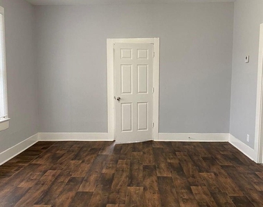 2781 Sabine Pass Avenue - Photo Thumbnail 3