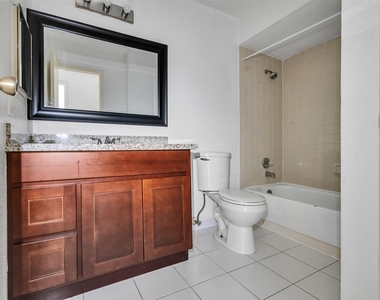 12658 Ashford Meadow Drive - Photo Thumbnail 7