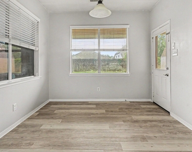 8410 Piping Rock - Photo Thumbnail 9