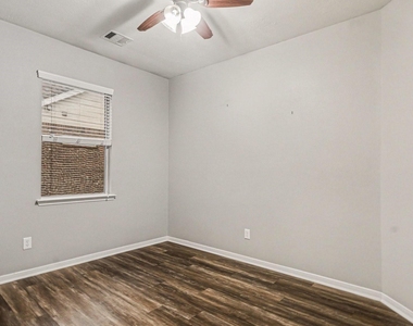 8410 Piping Rock - Photo Thumbnail 15