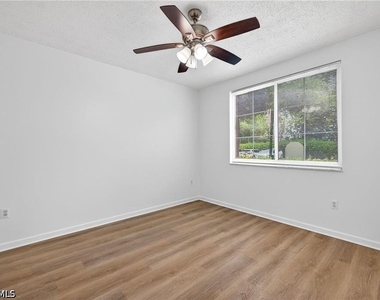 1200 Reserve Way - Photo Thumbnail 17