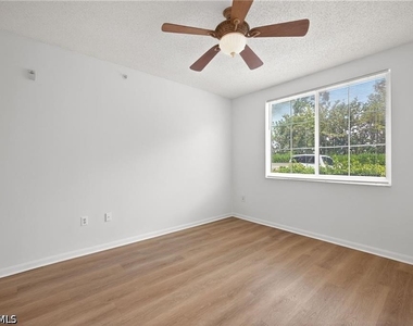 1200 Reserve Way - Photo Thumbnail 12