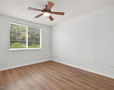 1200 Reserve Way - Photo Thumbnail 11