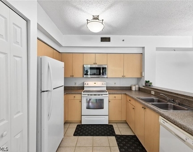 1200 Reserve Way - Photo Thumbnail 9