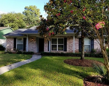 9631 Dundalk Street - Photo Thumbnail 10