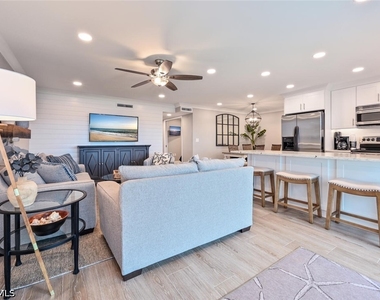 3200 Gulf Shore Boulevard N - Photo Thumbnail 13