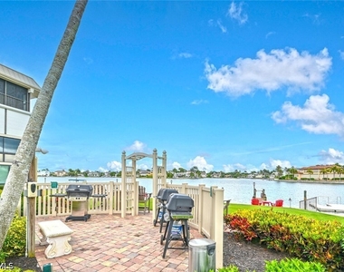 3200 Gulf Shore Boulevard N - Photo Thumbnail 25