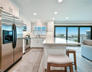 3200 Gulf Shore Boulevard N - Photo Thumbnail 9