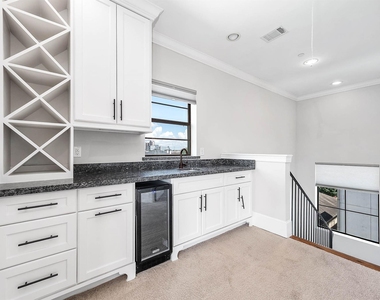 5733 Winsome Lane - Photo Thumbnail 11