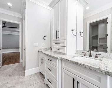 5733 Winsome Lane - Photo Thumbnail 13
