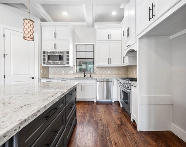 5733 Winsome Lane - Photo Thumbnail 18