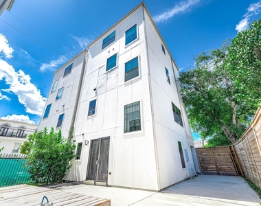 5733 Winsome Lane - Photo Thumbnail 27