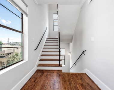 5733 Winsome Lane - Photo Thumbnail 16