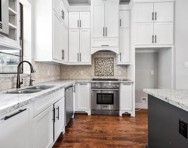 5733 Winsome Lane - Photo Thumbnail 19