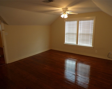 3416 Morrison Street - Photo Thumbnail 8