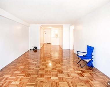 208 Anderson - Photo Thumbnail 24