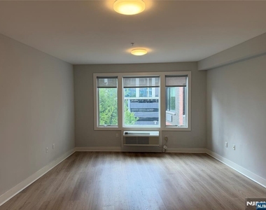 2150 N Central - Photo Thumbnail 3