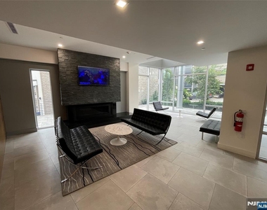 2150 N Central - Photo Thumbnail 13