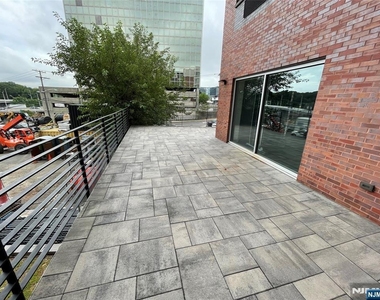 2150 N Central - Photo Thumbnail 16